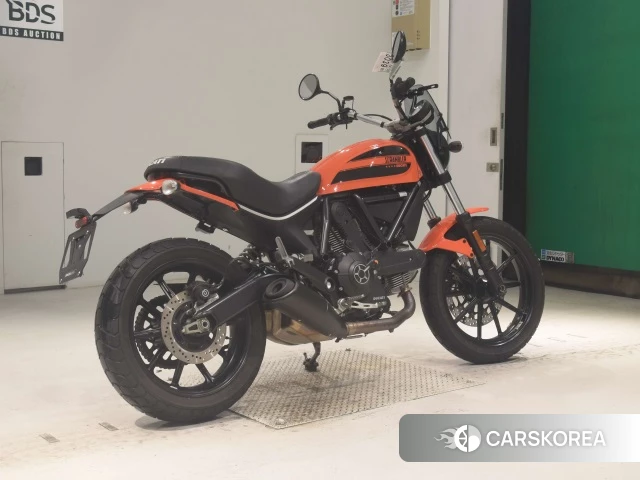 Ducati SCRAMBLER SIXTY2 id 4229640 из Японии 21
