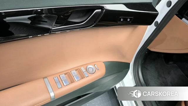 Hyundai Grandeur Hybrid (GN7) id 4421501 из Кореи 21