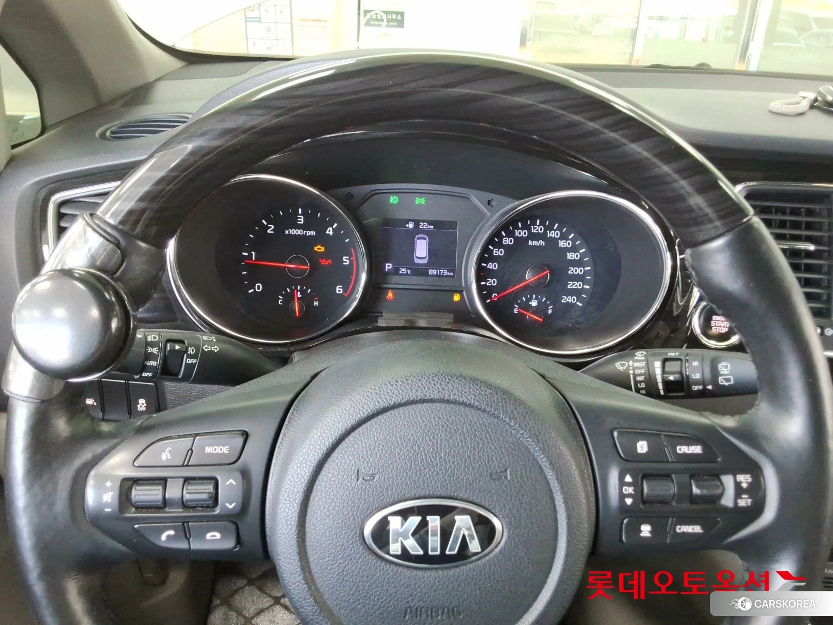Kia Carnival id 4902436 из Кореи 21