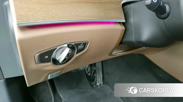 Mercedes-Benz E-Class W213 id 4280855 из Кореи 21