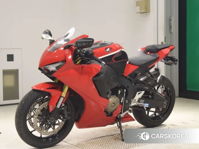 Honda CBR1000RR id 3946963 из Японии 21