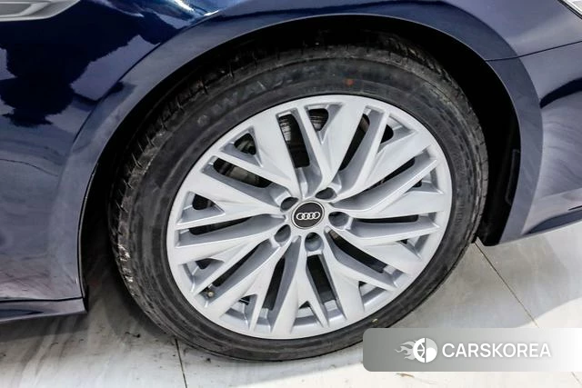 Audi A7L id 4298028 из Китая 21