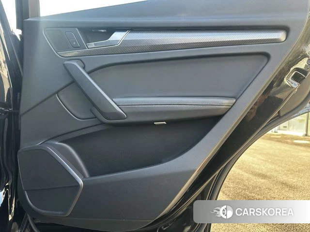 Audi Q5L id 4213197 из Китая 21