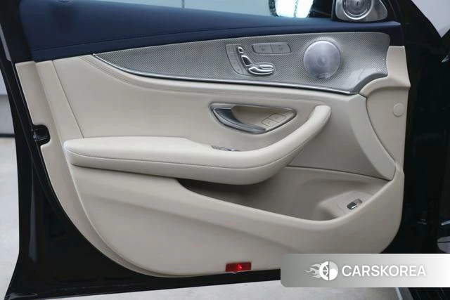 Mercedes-Benz E-class id 4210384 из Китая 21