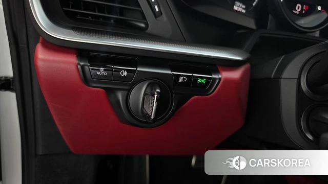 Porsche 911(992) id 4671379 из Кореи 21