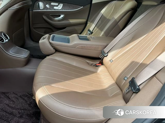 Mercedes-Benz E-class id 4256597 из Китая 21