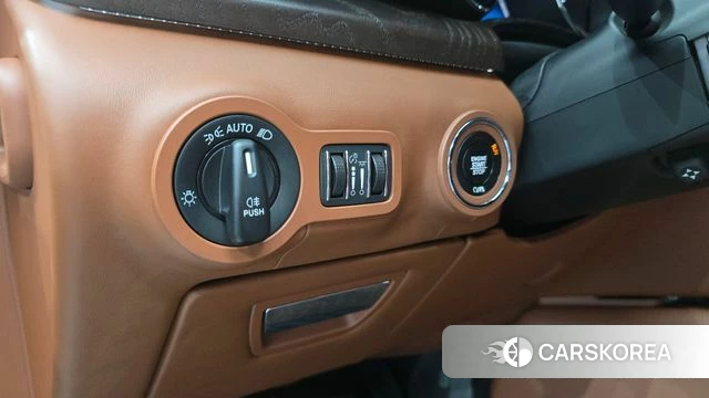Maserati Quattroporte id 4587380 из Кореи 21