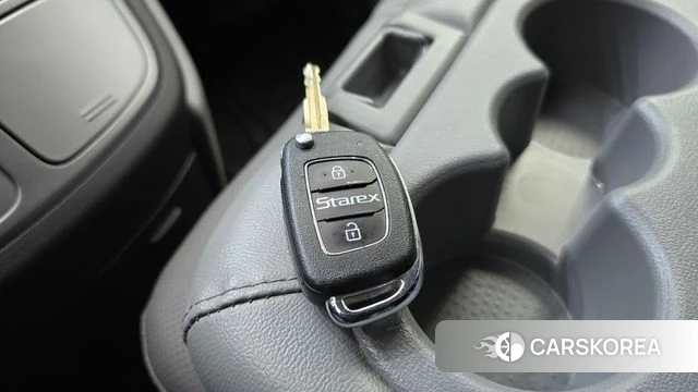 Hyundai The New Grand Starex id 4232693 из Кореи 21