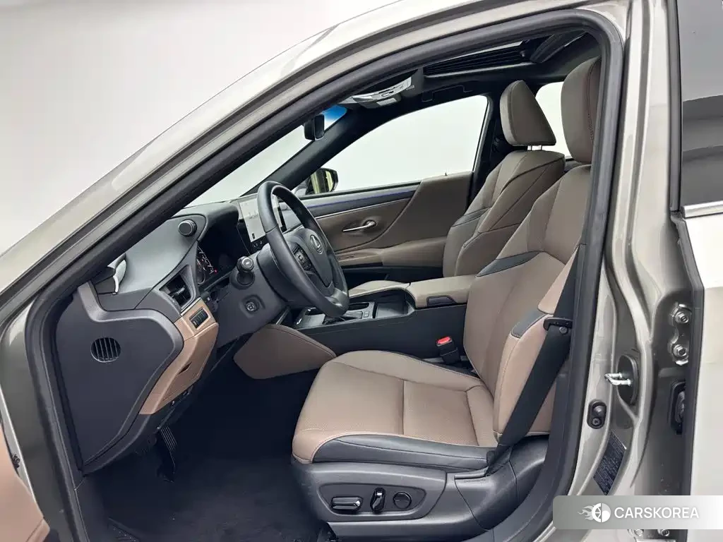 Lexus ES id 4644395 из Китая 21