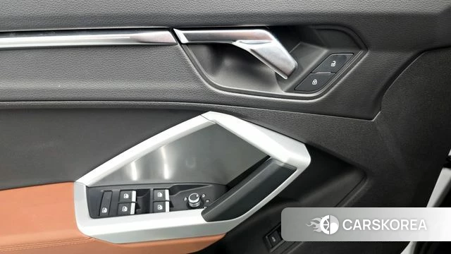 Audi Q3 (F3) id 4389803 из Кореи 21