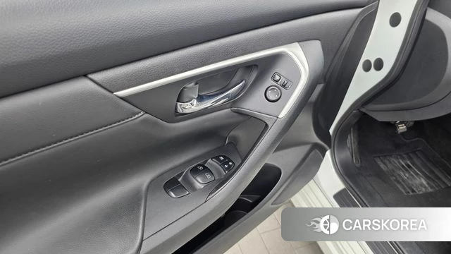 Nissan Altima id 4652189 из Кореи 21