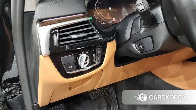 BMW 5 Series (G30) id 4550587 из Кореи 21