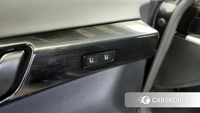 Hyundai Grandeur (GN7) id 4201130 из Кореи 21