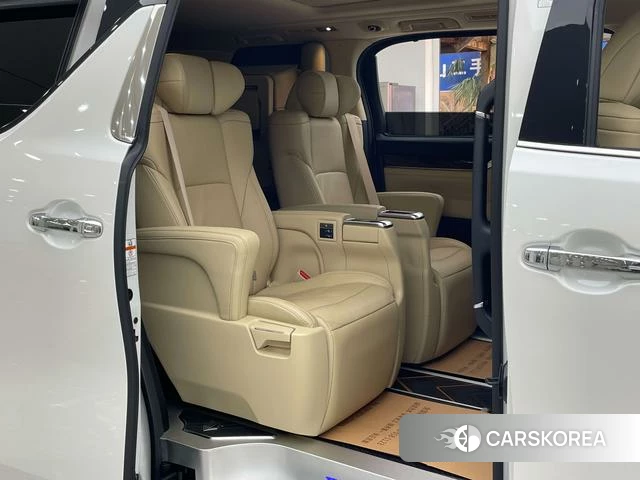 Toyota Elfa id 4265709 из Китая 21