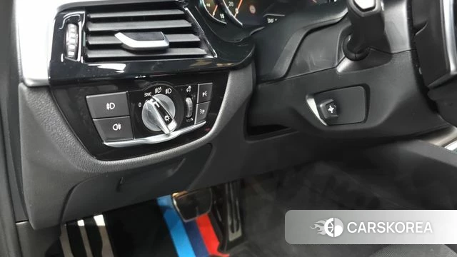 BMW 5 Series (G30) id 4742393 из Кореи 21