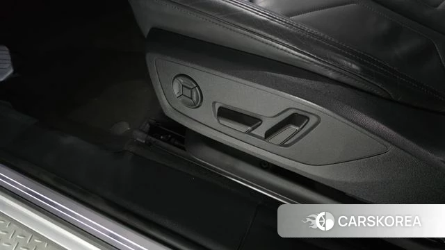 Audi Q3 (F3) id 4586593 из Кореи 21
