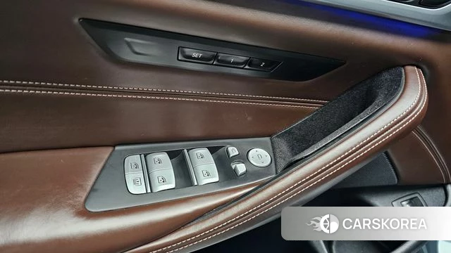BMW 5 Series (G30) id 4410832 из Кореи 21