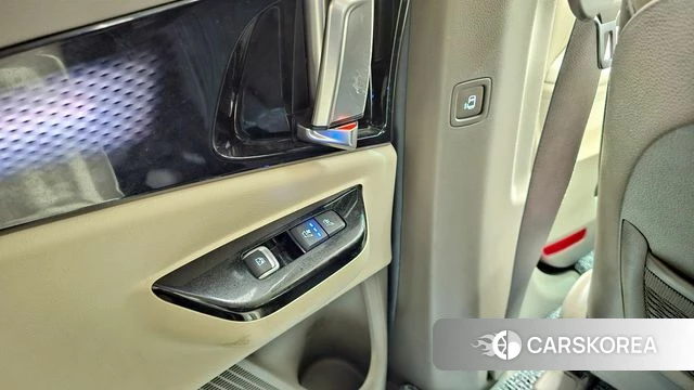 Kia Carnival 4th generation id 4231354 из Кореи 21