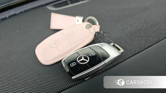 Mercedes-Benz E-Class W213 id 4285796 из Кореи 21