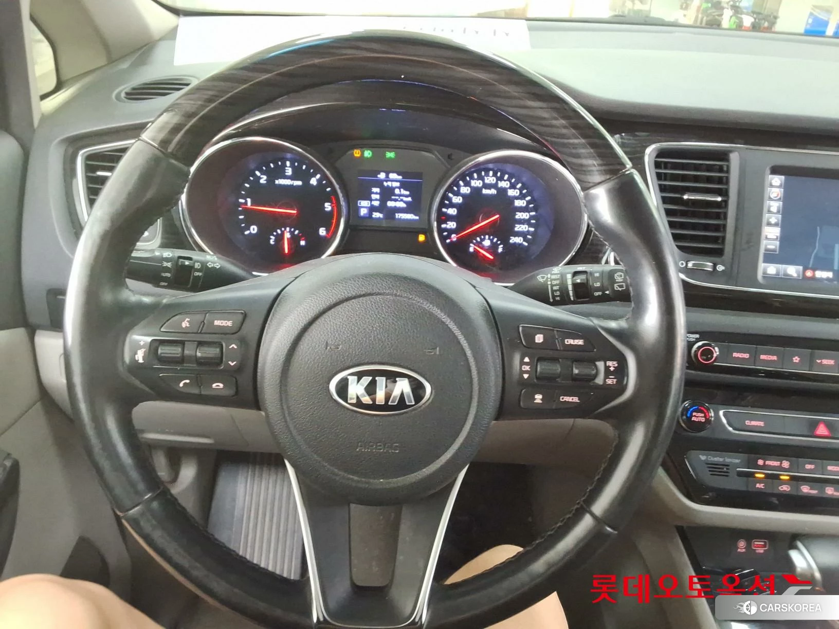 Kia Carnival id 4909241 из Кореи 21