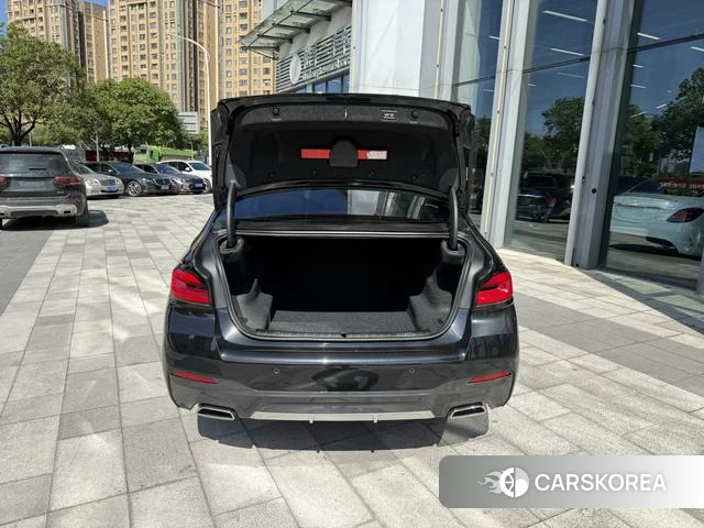 BMW 5 series id 3857936 из Китая 21