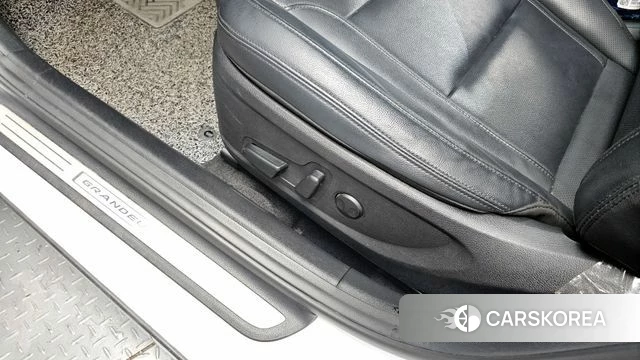 Hyundai The New Grandeur IG id 4401440 из Кореи 21