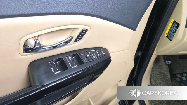 Kia All New Carnival id 4536825 из Кореи 21