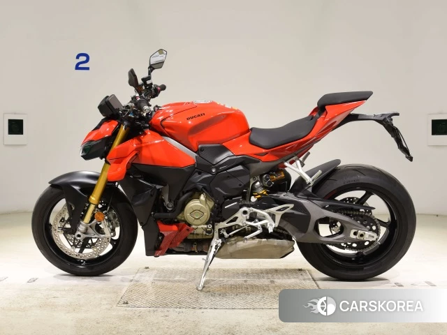 Проданный Ducati STREETFIGHTER V4 S id 4199396 из Японии, фото 10