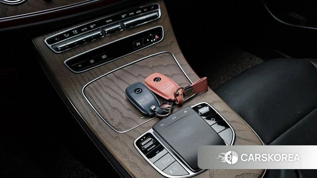 Mercedes-Benz E-Class W213 id 4361657 из Кореи 21