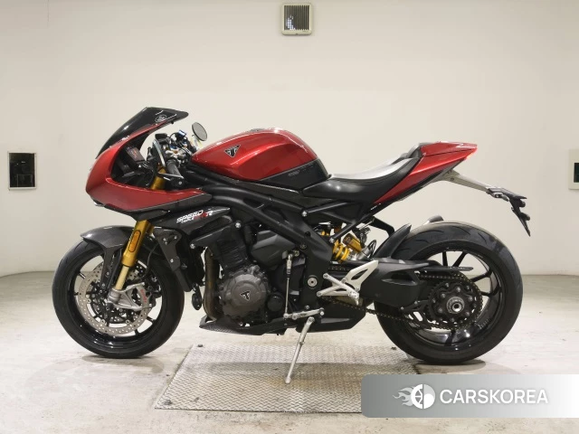 Triumph SPEED TRIPLE 1200 RR id 3946664 из Японии 21