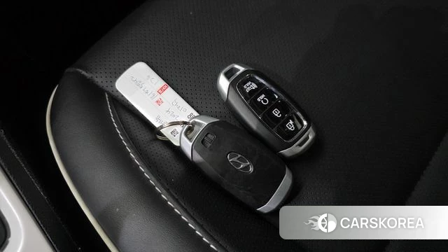 Hyundai Venue id 4201172 из Кореи 21