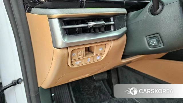 Hyundai Grandeur Hybrid (GN7) id 4194767 из Кореи 21