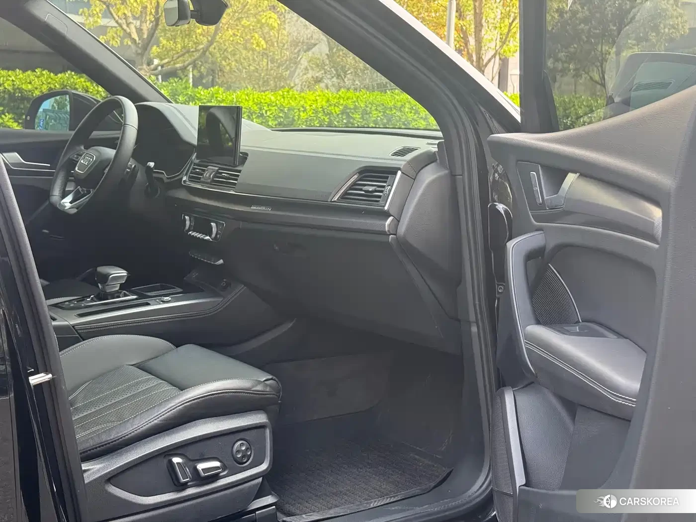 Audi Q5L id 4577902 из Китая 21