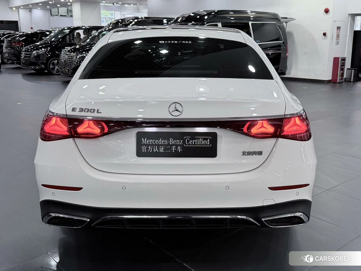 Mercedes-Benz E-class id 4487342 из Китая 21