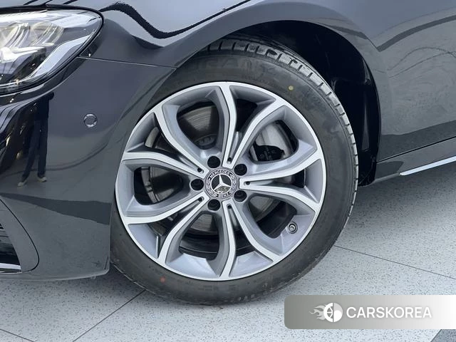 Mercedes-Benz E-class id 4207934 из Китая 21
