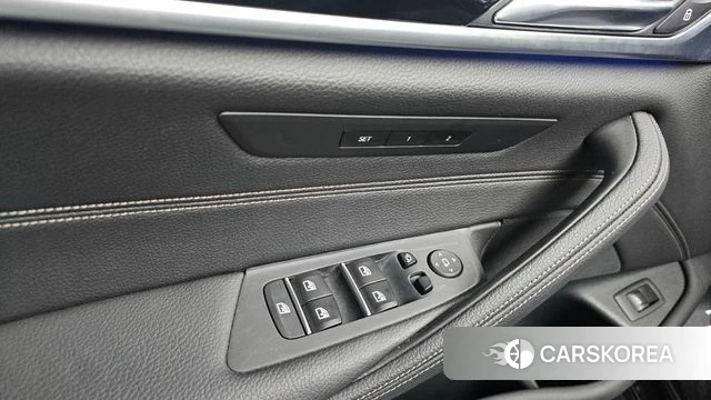 BMW 5 Series (G30) id 4196582 из Кореи 21