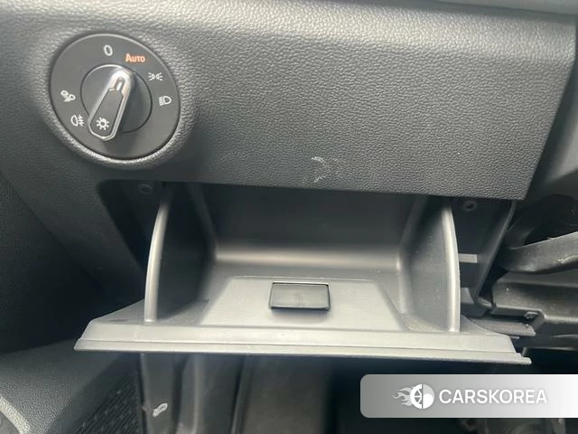Volkswagen Sagitar id 4277057 из Китая 21