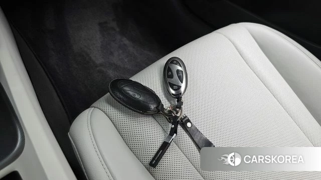 Hyundai Grandeur Hybrid (GN7) id 4571920 из Кореи 21