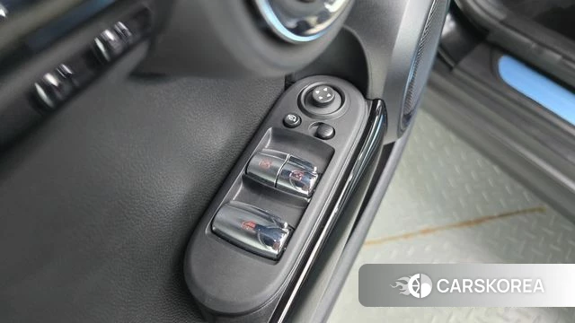 Mini Cooper S Convertible id 4395289 из Кореи 21
