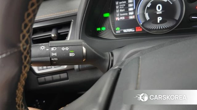 Lexus UX250h id 4760034 из Кореи 21