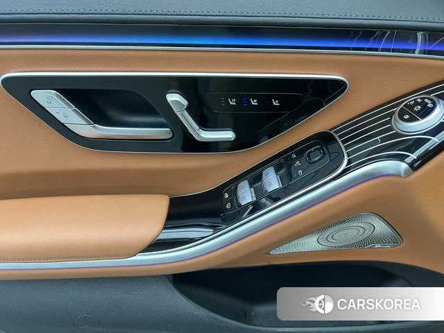 Mercedes-Benz S-class id 4368312 из Китая 21