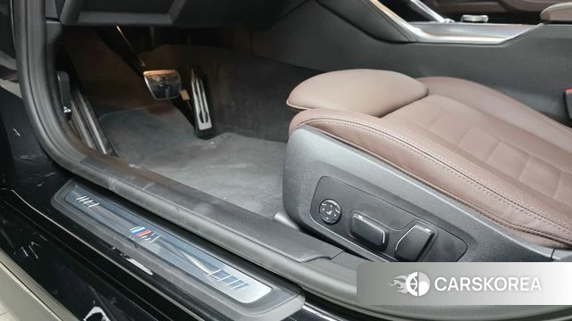 BMW 4 Series (G22) id 4629857 из Кореи 21