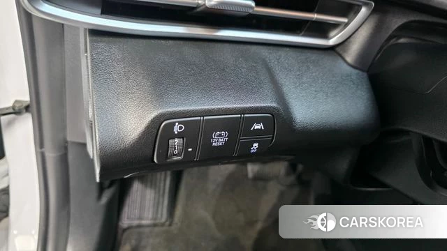 Hyundai Avante Hybrid (CN7) id 4500393 из Кореи 21