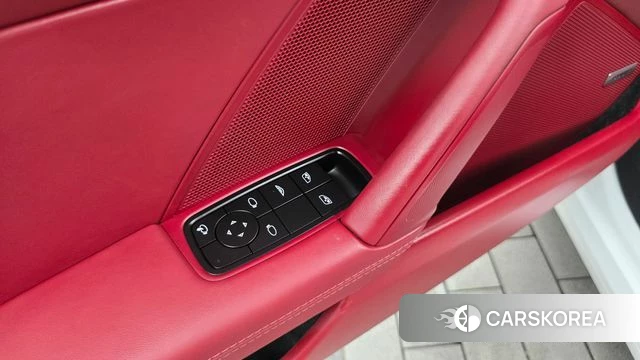 Porsche 911(992) id 4649976 из Кореи 21