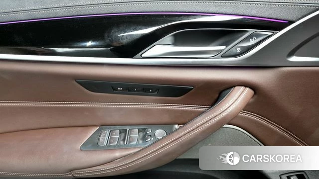 BMW 5 Series (G30) id 4401063 из Кореи 21