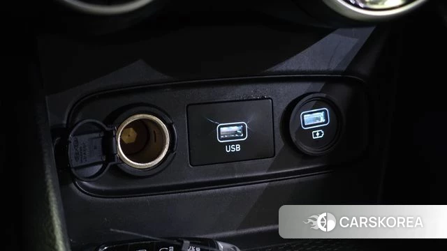 Hyundai Venue id 4304145 из Кореи 21