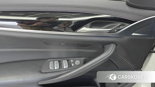 BMW 5 Series (G30) id 4530293 из Кореи 21
