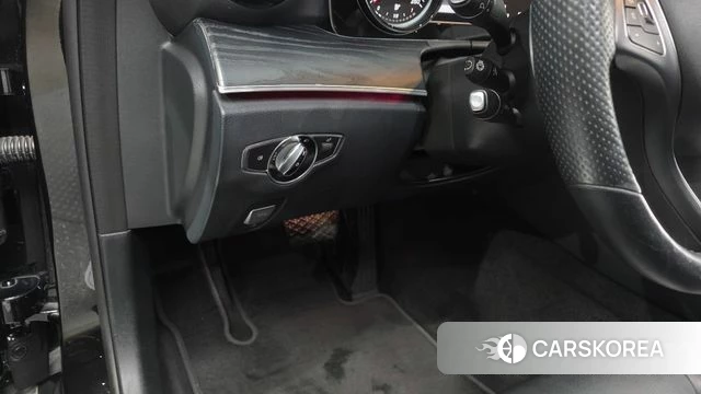 Mercedes-Benz E-Class W213 id 4525947 из Кореи 21