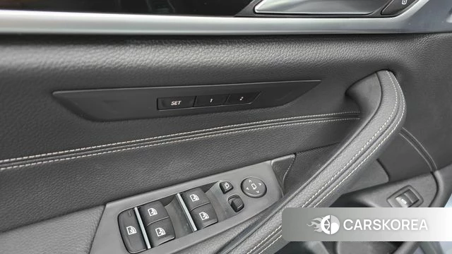 BMW 5 Series (G30) id 4430128 из Кореи 21
