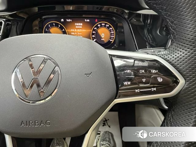 Volkswagen Tourang id 4276180 из Китая 21